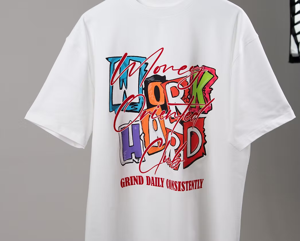 MONEY ORIENTED CLUB GRAPHIC TEE