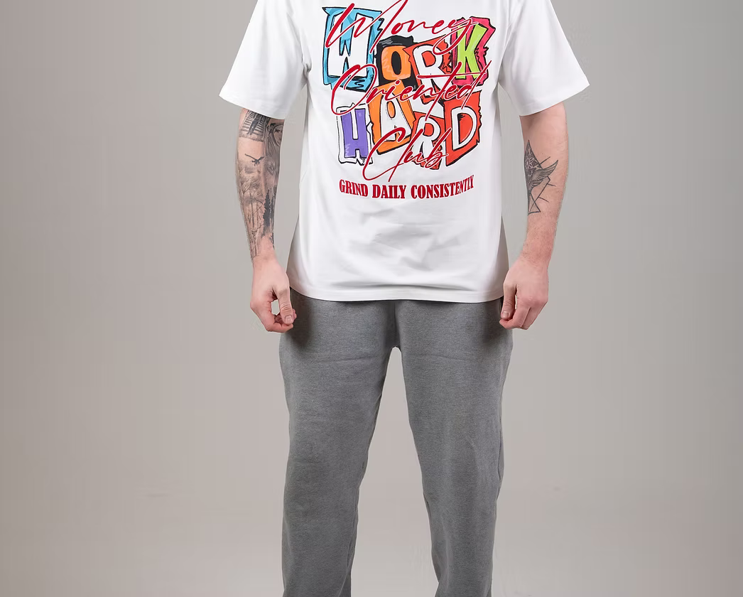 MONEY ORIENTED CLUB GRAPHIC TEE