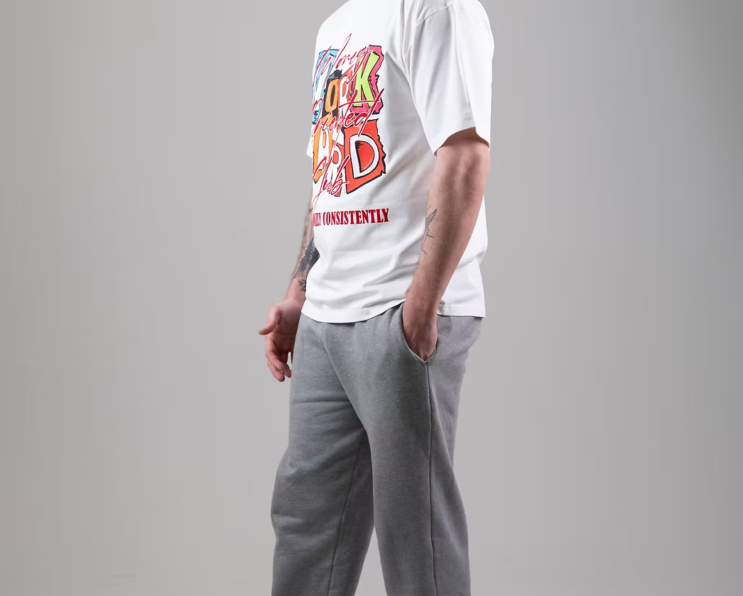 MONEY ORIENTED CLUB GRAPHIC TEE