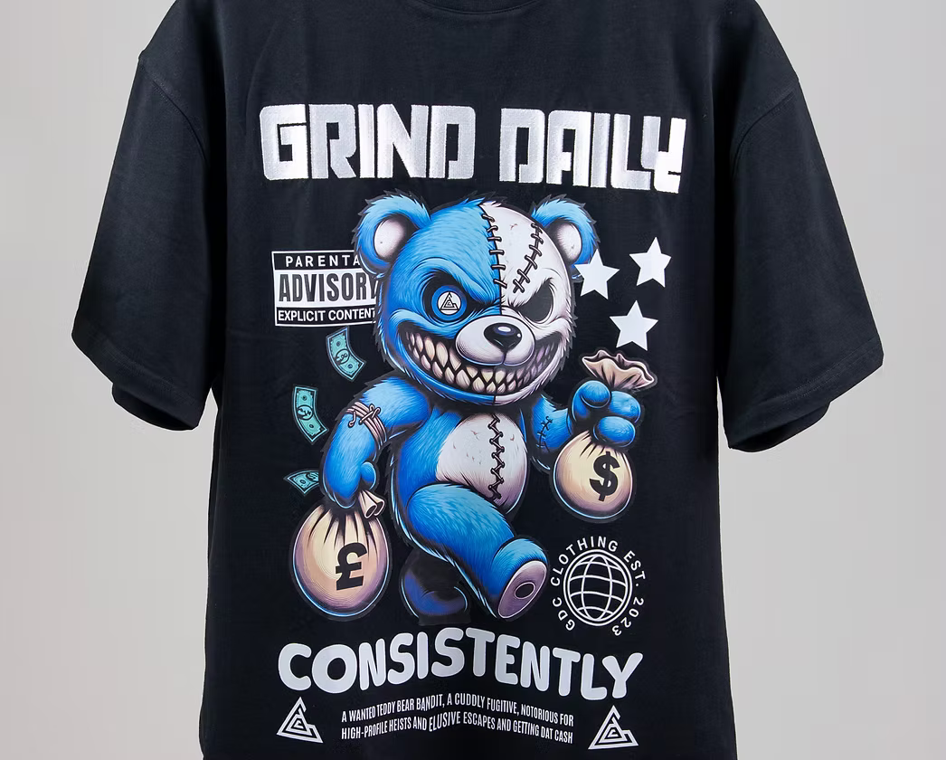TEDDY BEAR BANDIT GRAPHIC TEE
