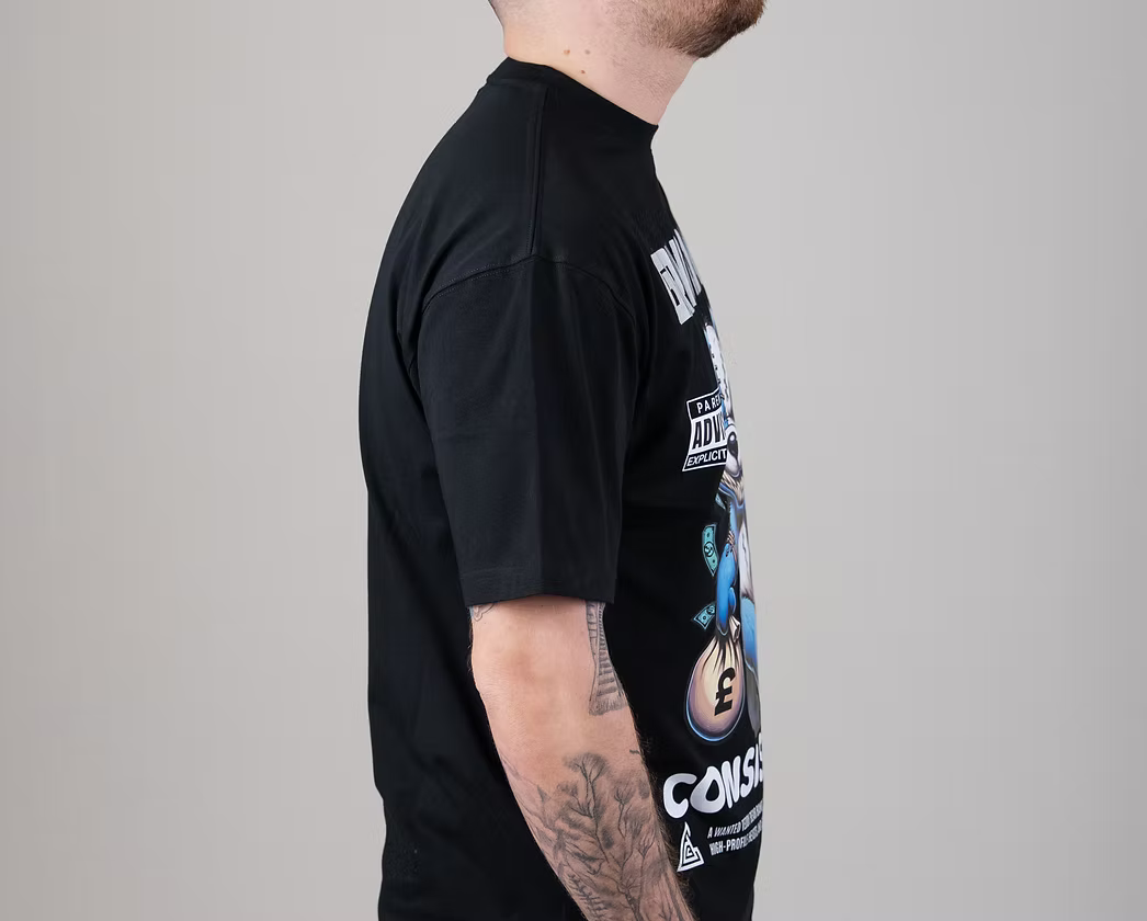 TEDDY BEAR BANDIT GRAPHIC TEE